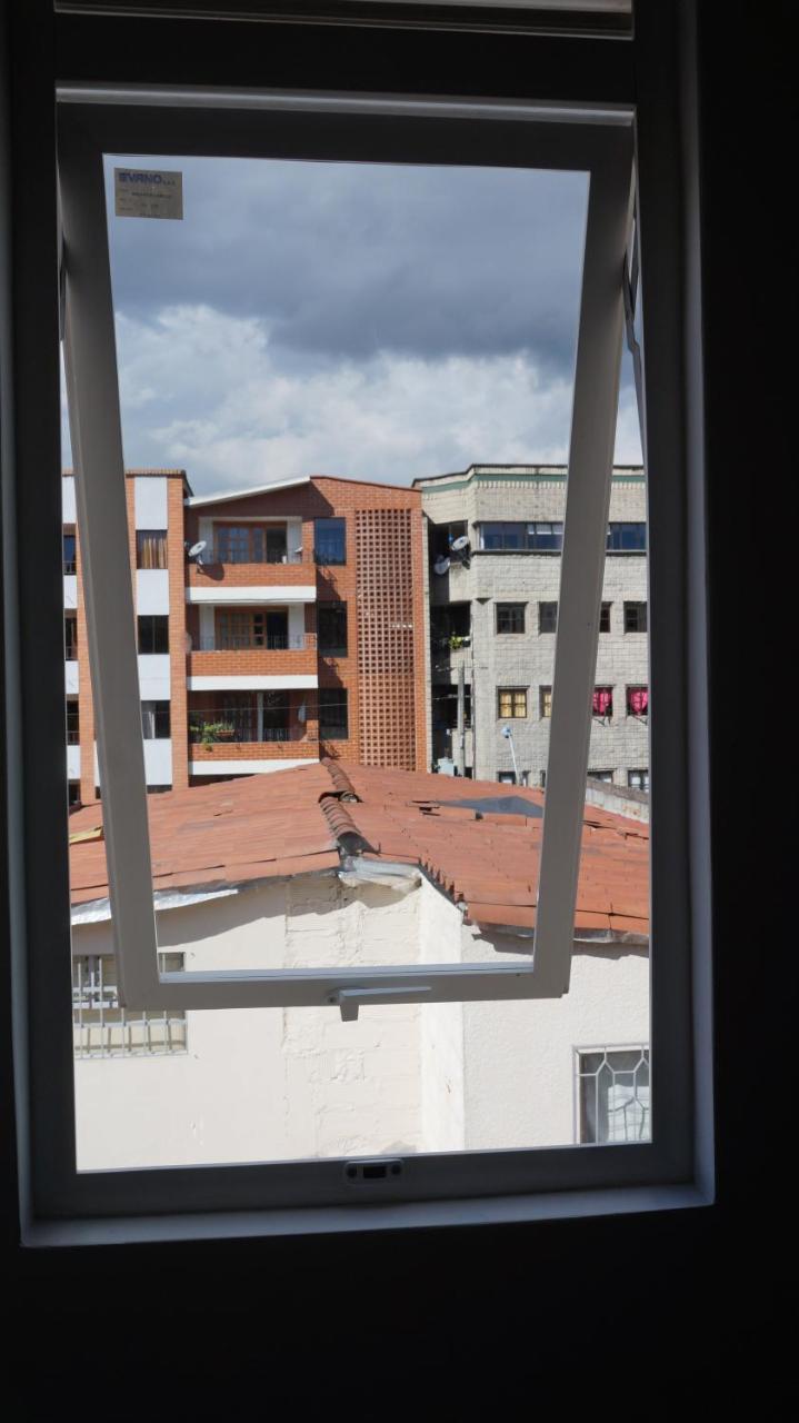 Nativo Hostel Медельин Экстерьер фото