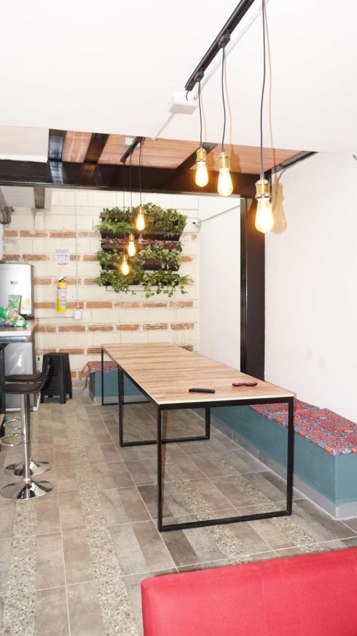 Nativo Hostel Медельин Экстерьер фото