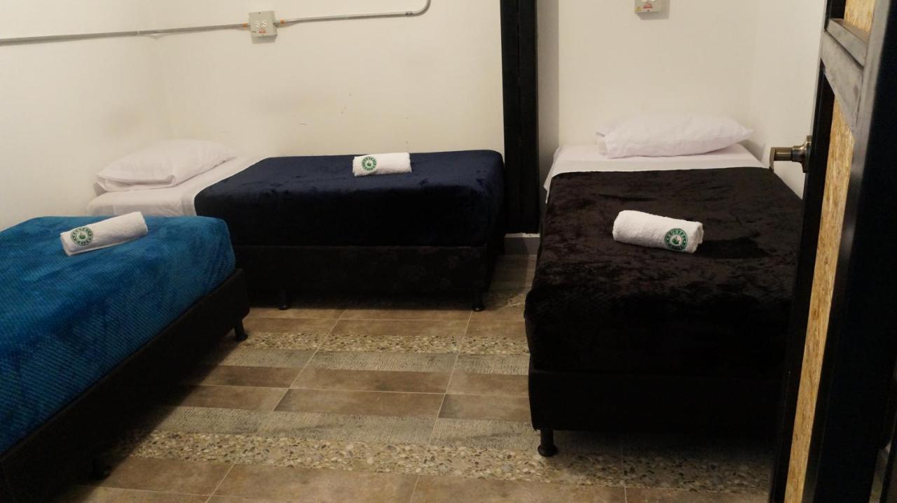 Nativo Hostel Медельин Экстерьер фото