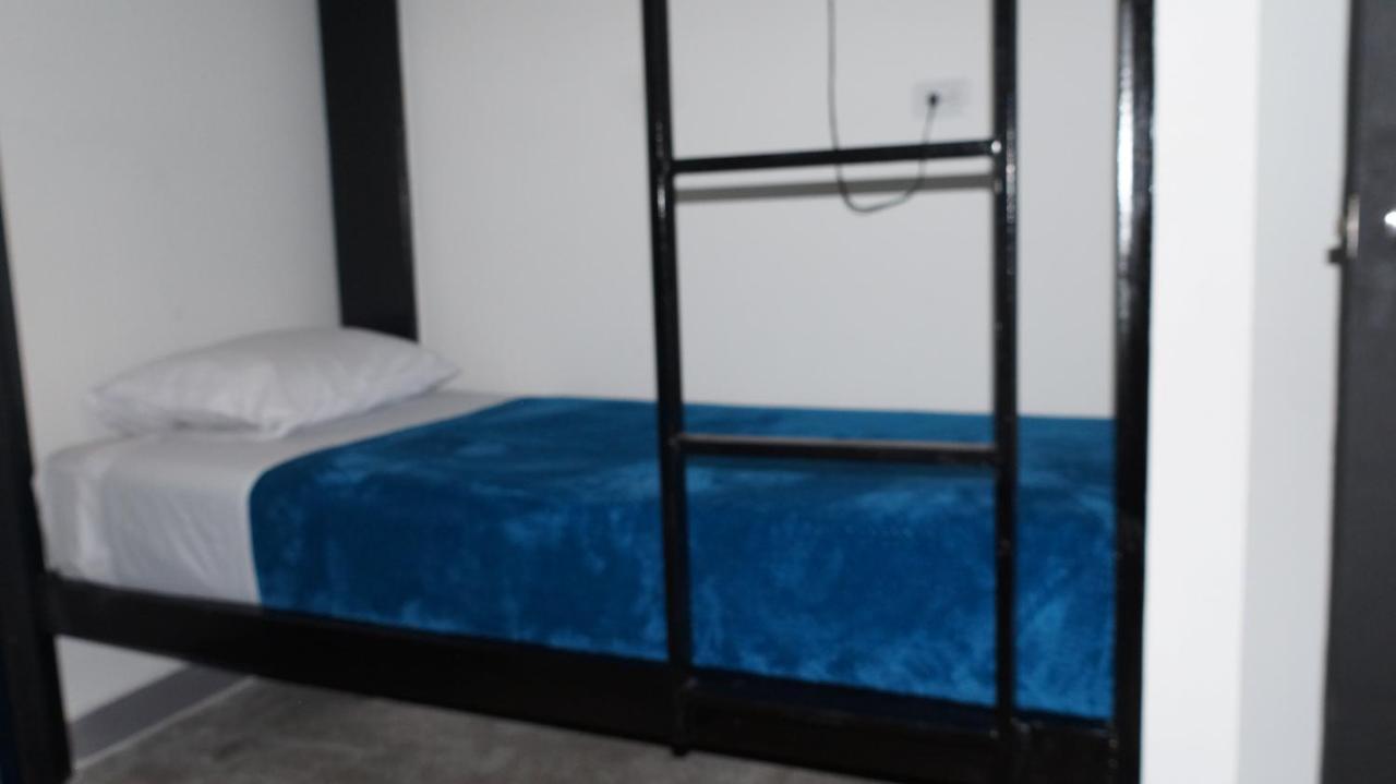Nativo Hostel Медельин Экстерьер фото