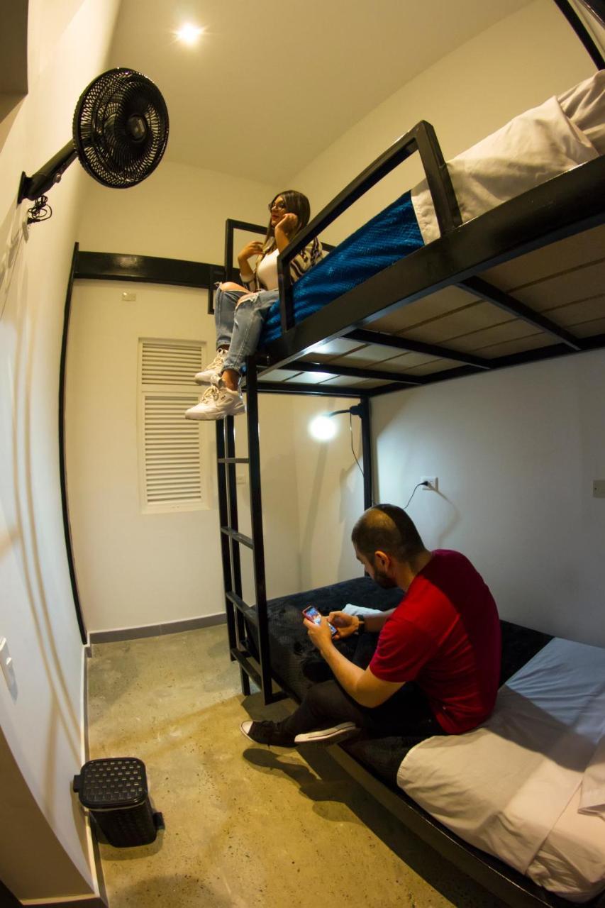 Nativo Hostel Медельин Экстерьер фото