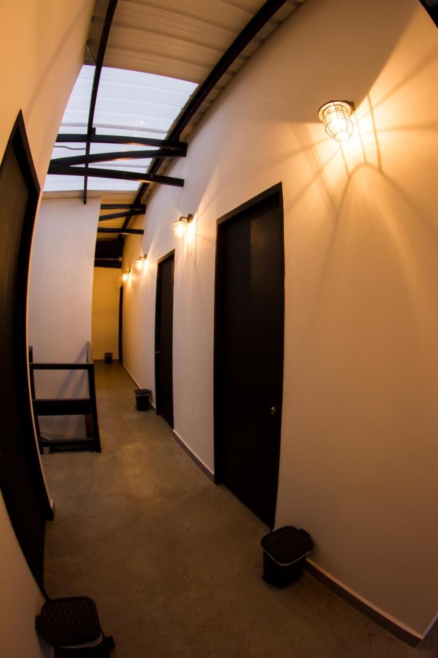 Nativo Hostel Медельин Экстерьер фото