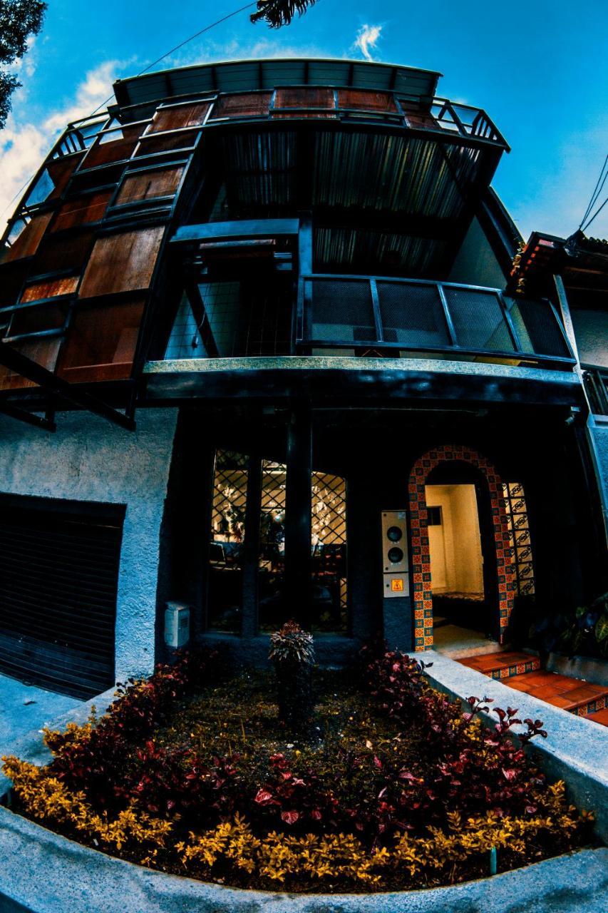 Nativo Hostel Медельин Экстерьер фото