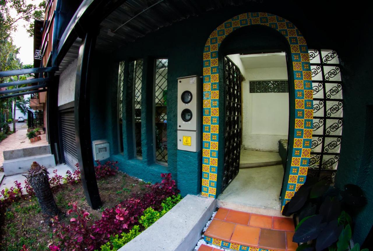 Nativo Hostel Медельин Экстерьер фото